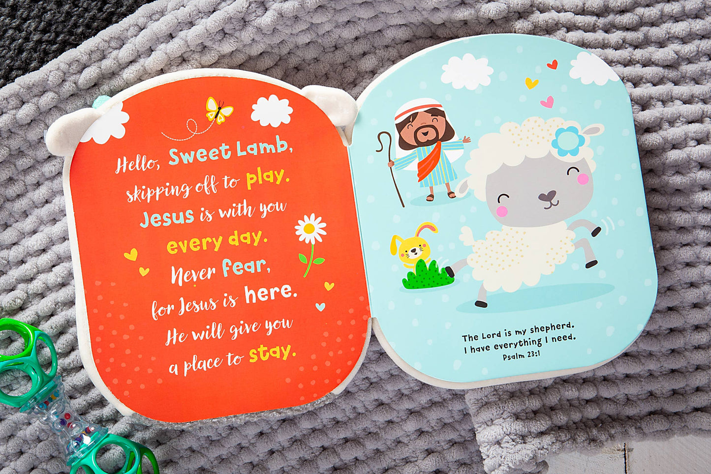 Squish and Snugg: Sweet Lamb Plus Book